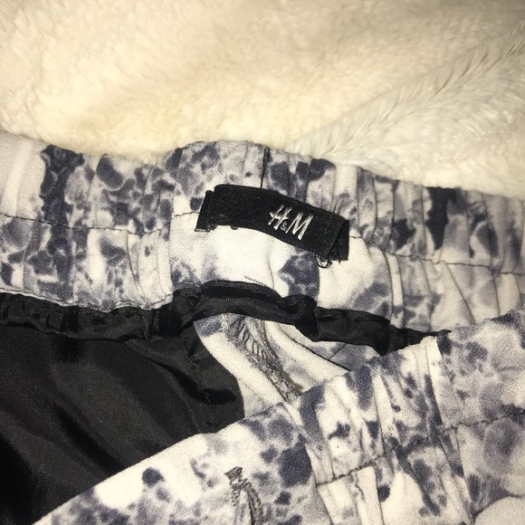 H&M slacks - Picture 7 of 7